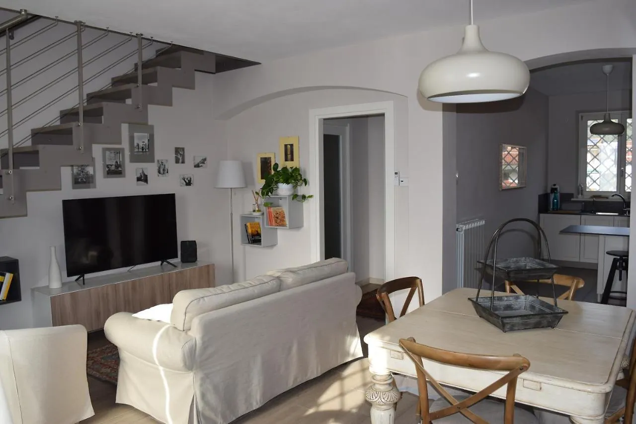 Cb House Tuscany Pietrasanta Italia